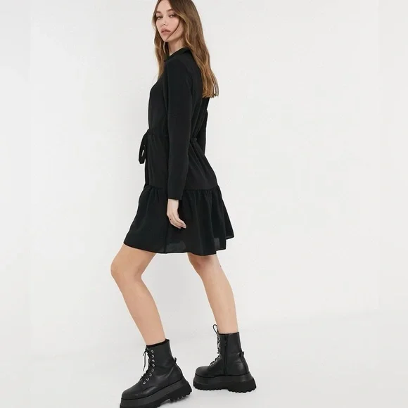 Women’s Dresses | tie waist tiered shirt dress in black - Picture 5 of 9